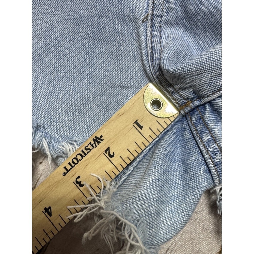 Madewell Relaxed Denim Shorts Cut Offs 100% Cotton Light Wash Button Front Sz 32 - Picture 9 of 9